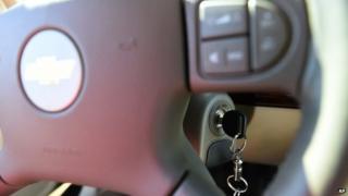 key in the ignition switch of a 2005 Chevrolet Cobalt