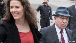 Edie Brickell and Paul Simon outside court in Connecticut