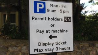 Знак парковки Kingsdown