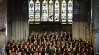 The German Bundestag and British Parliament choirs perform together