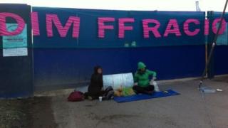 protest dim ffracio