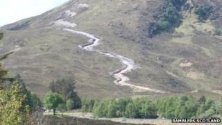 Slighe ann an Achadh na Sìne