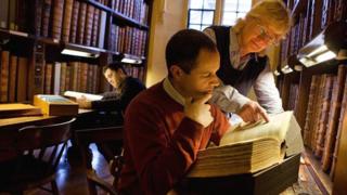 Library, medieval dictionary