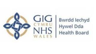 Logo Bwrdd Iechyd Hywel Dda