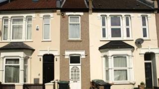 Super-slim house, just 7 feet wide, squashed between two others