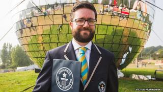 Mark McKinley of Guinness World Record