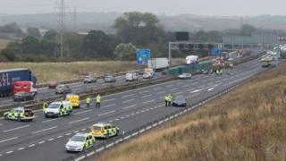 m1 crash bedfordshire junction multi vehicle woman dead collision toddington took near services place after just caption 1989