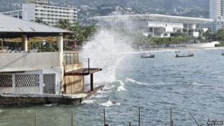 Beach in Acapulco, 14 Sep 14