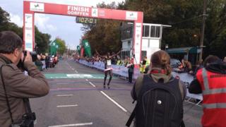 Boniface Kongin wins the 2014 Cardiff Half Marathon