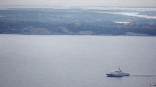The Swedish navy ship, HMS Kullen, searches for the submarine