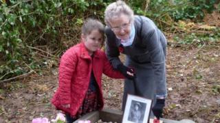 Ms Avery and six-year-old Jaea Watkins