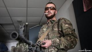 Ukraine conflict: The 'cyborg' defenders of Donetsk airport - BBC News