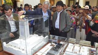 President Evo Morales is shown the model for the "Big House of the People" 31 Oct 2014