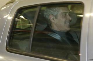Jose Socrates leaves court on 23 Nov