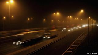 M25 at night