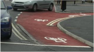 Vogue Gyratory cycle lane