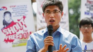 Беженец Северной Кореи и правозащитник Шин Донг-Хюк выступает на митинге возле Белого дома в Вашингтоне, округ Колумбия, 10 июля 2012 г.