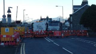 Gwaith yng nghanol Harlech