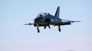 Hawk training jet
