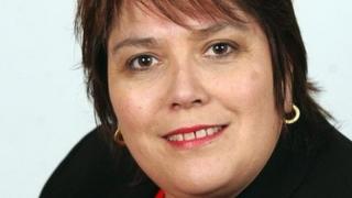 Siân James