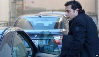 Francesco Schettino arrives at court (10 Feb)