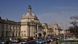 Cyngor Caerdydd