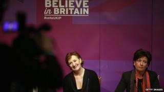 Заместитель председателя UKIP Сюзанна Эванс и Дайан Джеймс