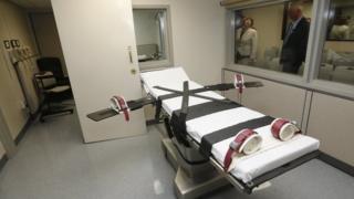 Oklahoma could execute death row inmates with nitrogen gas - BBC News