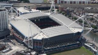 stadiwm y mileniwm