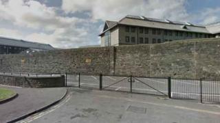 carchar caerdydd