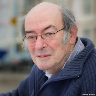 Y diweddar John Glyn Jones
