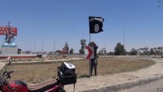 Image from a video released by the Amaq news agency purporting to show Ramadi after Islamic State took control, 18 May