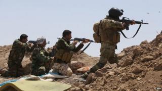Iraqi soldiers and Shia fighters in Garma district of Anbar province on 19 May 2015