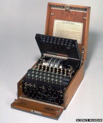 Turing machine. Serez-vous capable de percer le secret d'Enigma