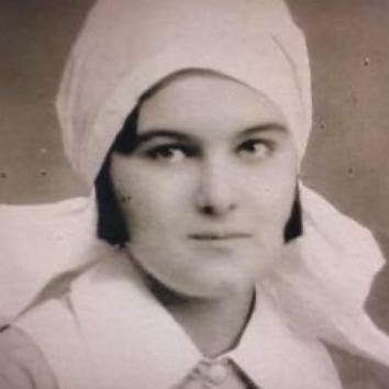 Sister Dorothy Anyta Field in her nurse's uniform