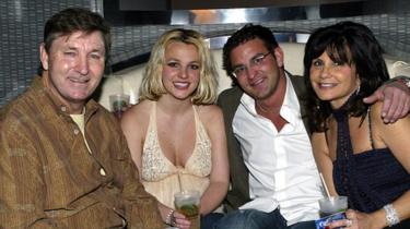 La cantante Britney Spears e il padre Jamie (L)