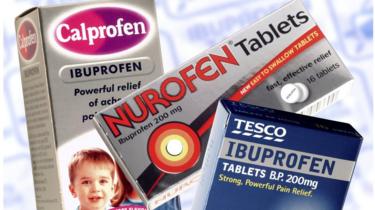 Diferentes paquetes de ibuprofeno