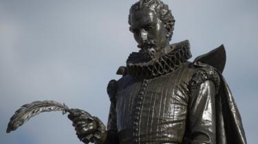 Miguel de Cervantes se refirió al término 'vos' en su libro "Don quijote de la mancha".