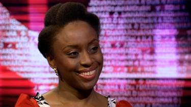 Chimamanda 엔고 Adichie