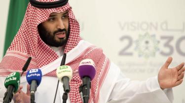 Il vice principe ereditario Mohammed bin Salman parla a una conferenza stampa a Riyadh, in Arabia Saudita (25 aprile 2016)