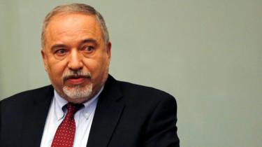 Avigdor Lieberman speaks to members of his Yisrael Beitenu party in Jerusalem on 14 November 2018