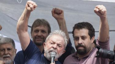 Lula em discurso com Boulos