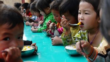 Học sinh mầm non một trường vùng cao