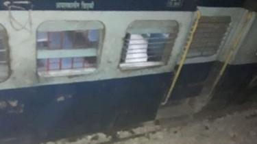 SeemanchalExpress, सीमांचल एक्सप्रेस की तस्वीर, train accident, indian rail, irctc, railways, indian railways