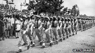 Desfile militar en la independencia