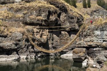  Die alte Brücke wird weggeschnitten