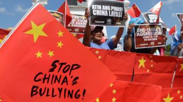 a 2019 protest in Manila, Philippines against Chinese" aggression "in the South China Sea"aggression" in the South China Sea