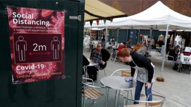 social distancing sign In Basildon