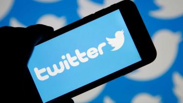 Logo de Twitter en un móvil