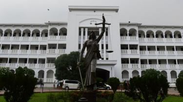 ঢাকার হাই কোর্ট ভবন, ২০১৮ সালে তোলা ছবি।
